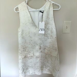 🆕🎉ZARA 🆕🎉 pretty white and gold sleeveless top